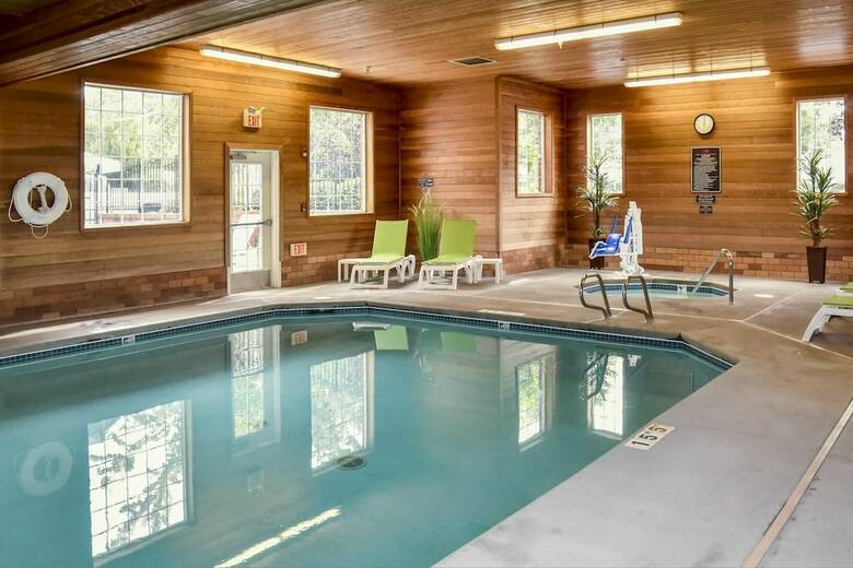 Hotel Comfort Suites Linn County