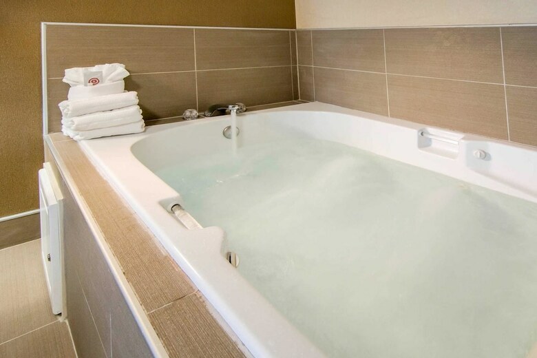 Hotel Comfort Suites Linn County