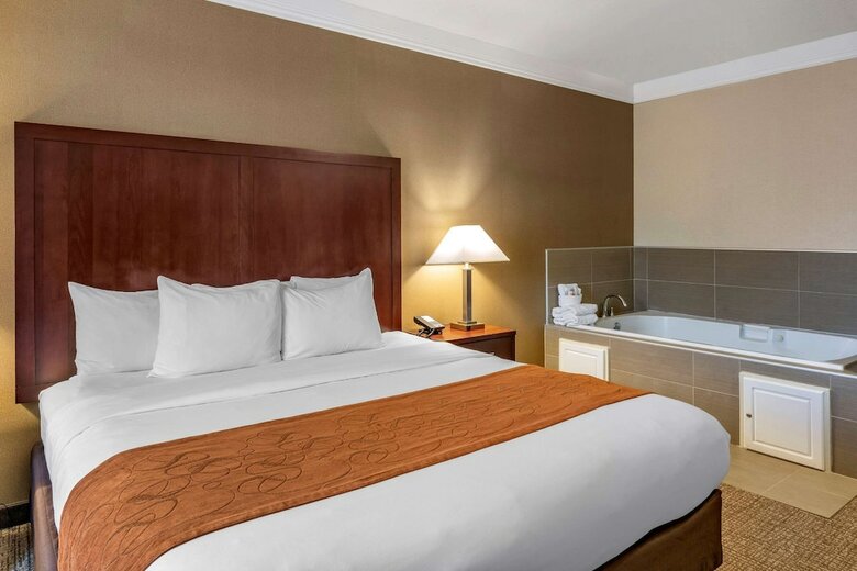 Hotel Comfort Suites Linn County