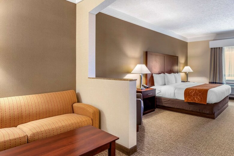 Hotel Comfort Suites Linn County