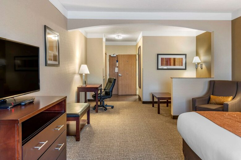 Hotel Comfort Suites Linn County