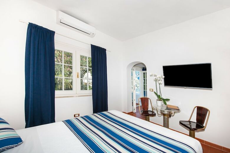 La Casa Di Peppe Guest House & Villa