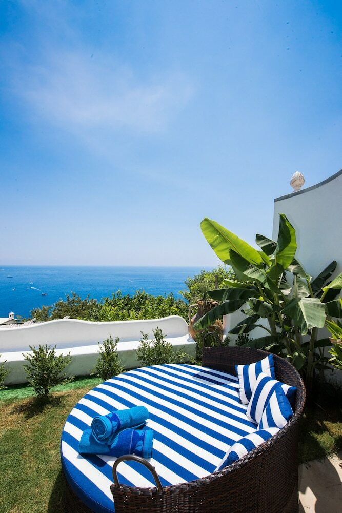 La Casa Di Peppe Guest House & Villa