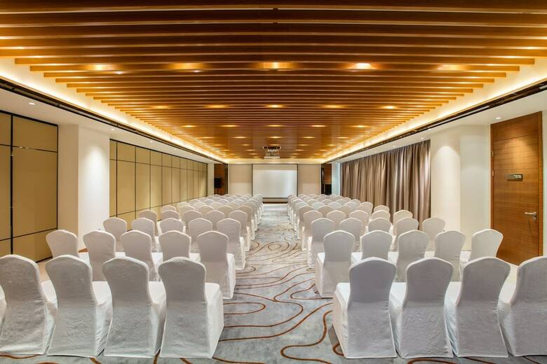 Hotel Crowne Plaza Sanya City Center