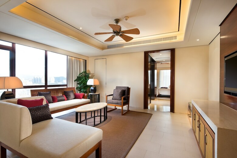 Hotel Crowne Plaza Sanya City Center
