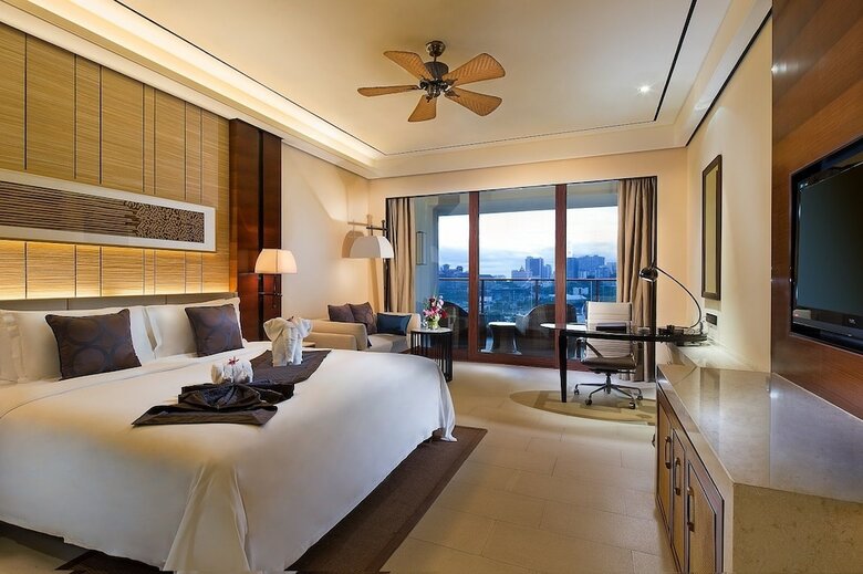 Hotel Crowne Plaza Sanya City Center