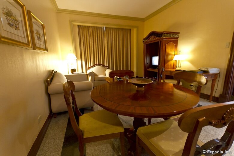 Waterfront Cebu City Hotel & Casino
