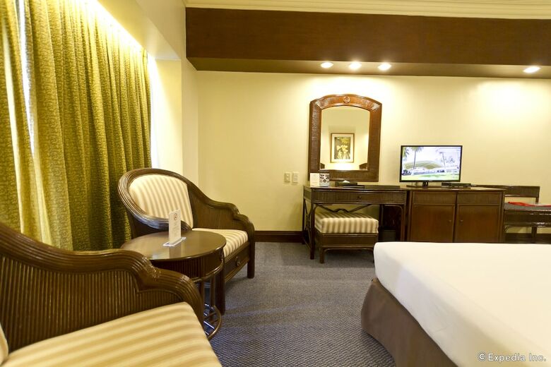Waterfront Cebu City Hotel & Casino