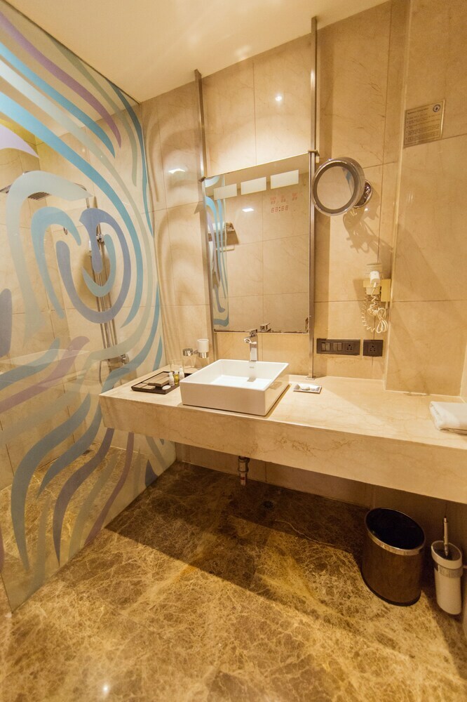 The Allure Hotel R-57