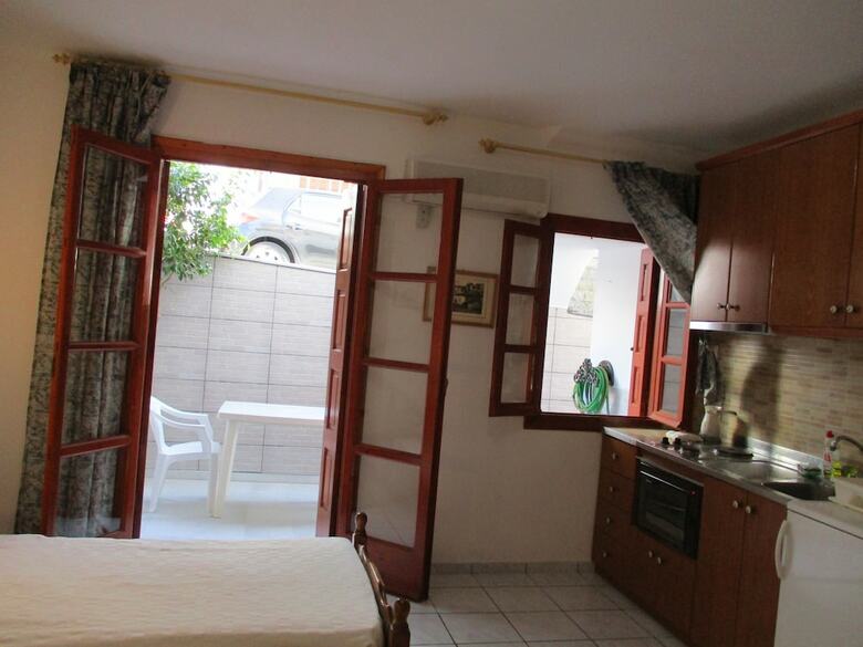 Hotel Kapetanos Rooms