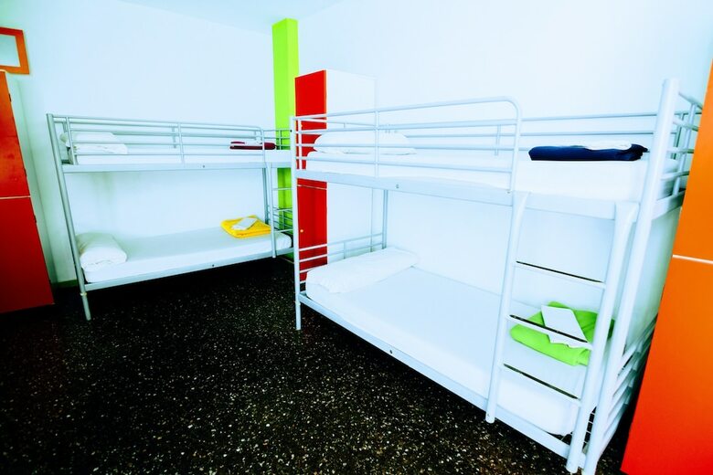 Hostal Yellow Nest Hostel Barcelona