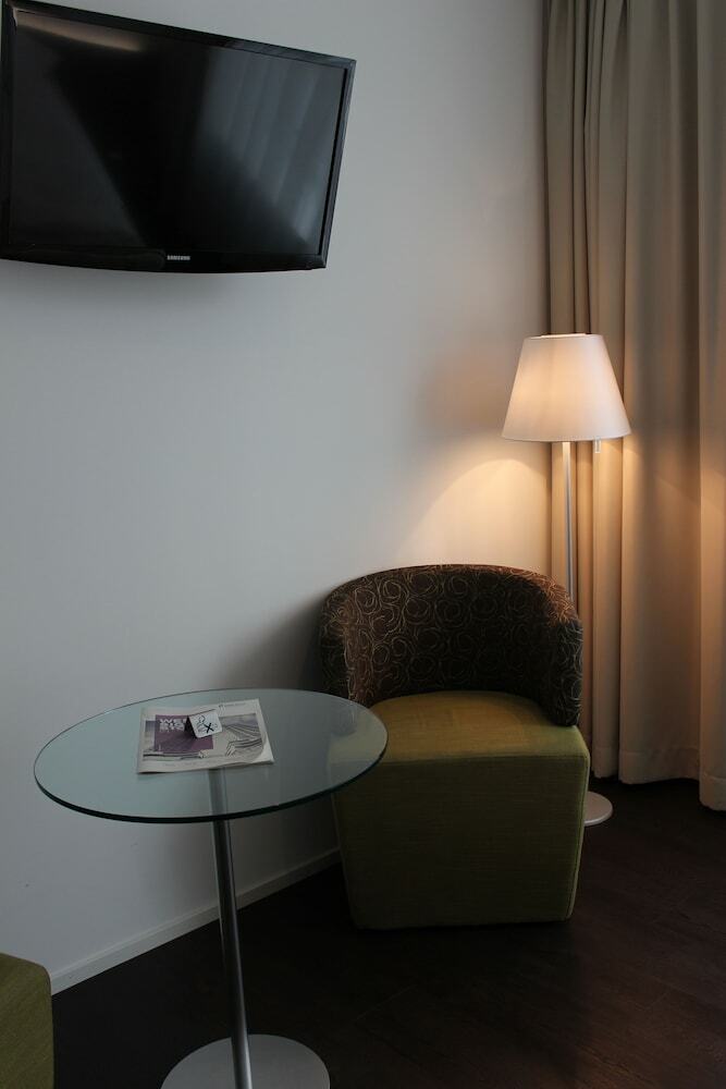 City West Hotel & Restaurant