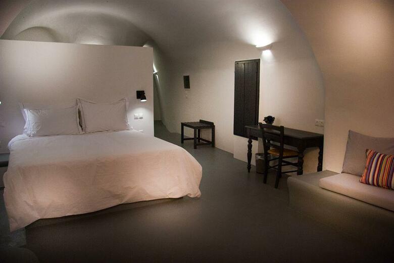 Ambassador Aegean Luxury Hotel And Suites