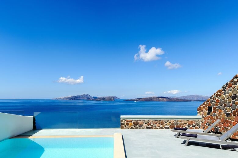 Ambassador Aegean Luxury Hotel And Suites