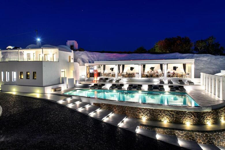 Ambassador Aegean Luxury Hotel And Suites