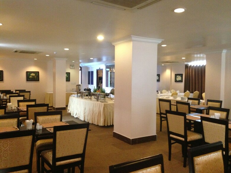 Jun Yue Hotel