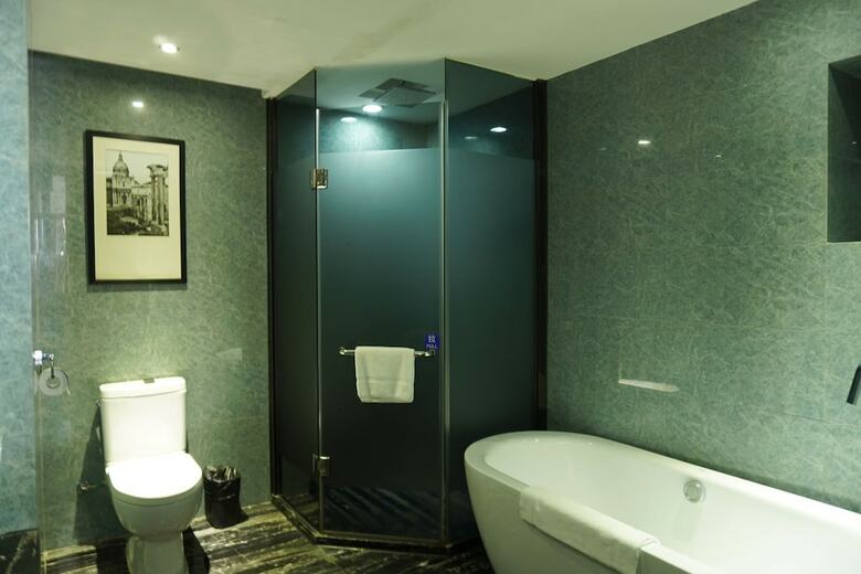 La Perle International Hotel