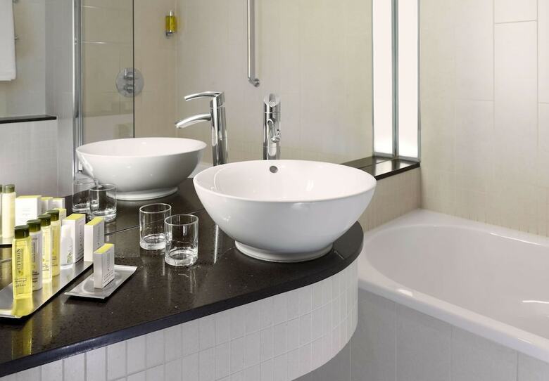 Hotel Doubletree By Hilton London Heathrow Airport
