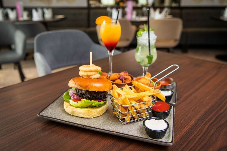Hotel Doubletree By Hilton London Heathrow Airport