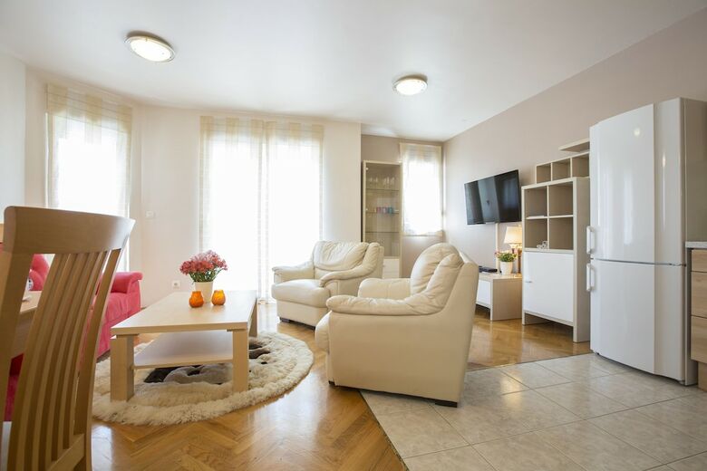 Apartamentos Cro Jet Set On The Beach