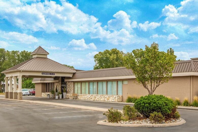 Hotel Ramada By Wyndham Midtown Grand Island