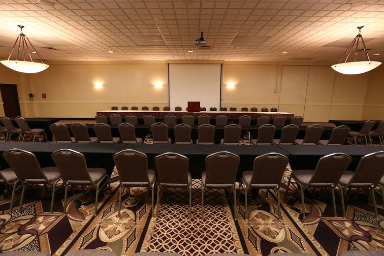 Hotel Ramada By Wyndham Midtown Grand Island