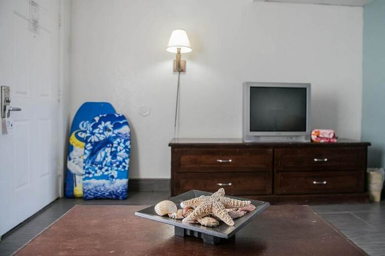 Windwater Hotel & Marina