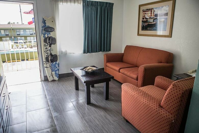 Windwater Hotel & Marina