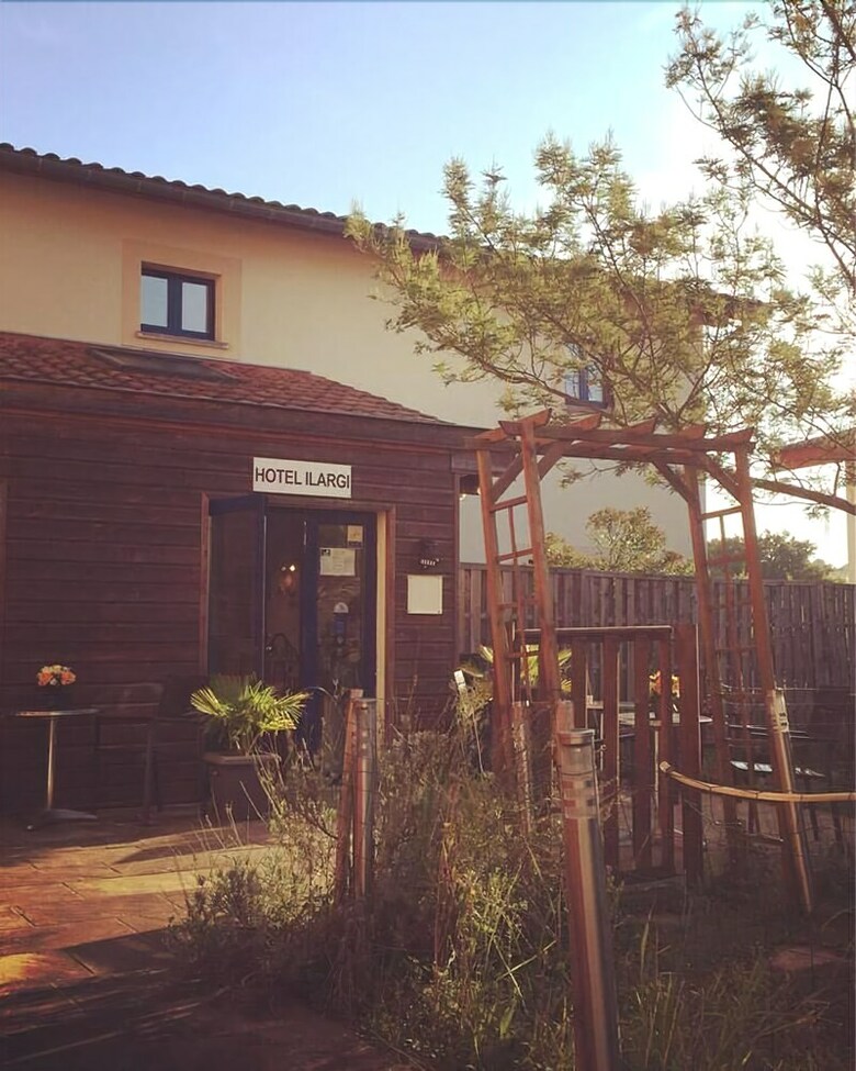 Hotel Ilargi