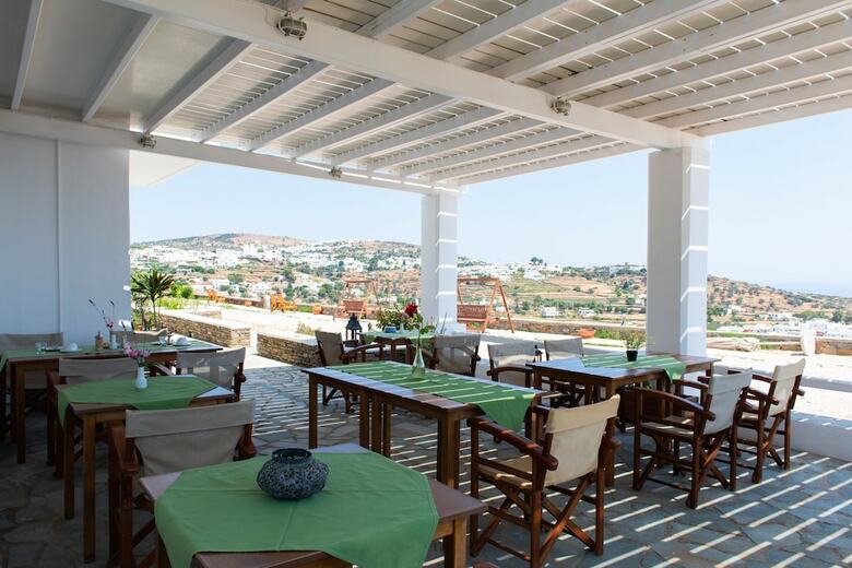 Bed & Breakfast Rooms & Apartments Archontou