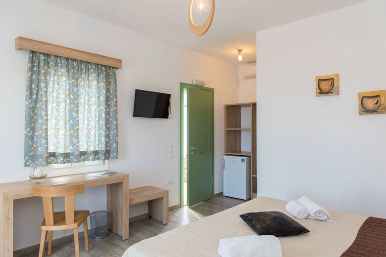 Bed & Breakfast Rooms & Apartments Archontou