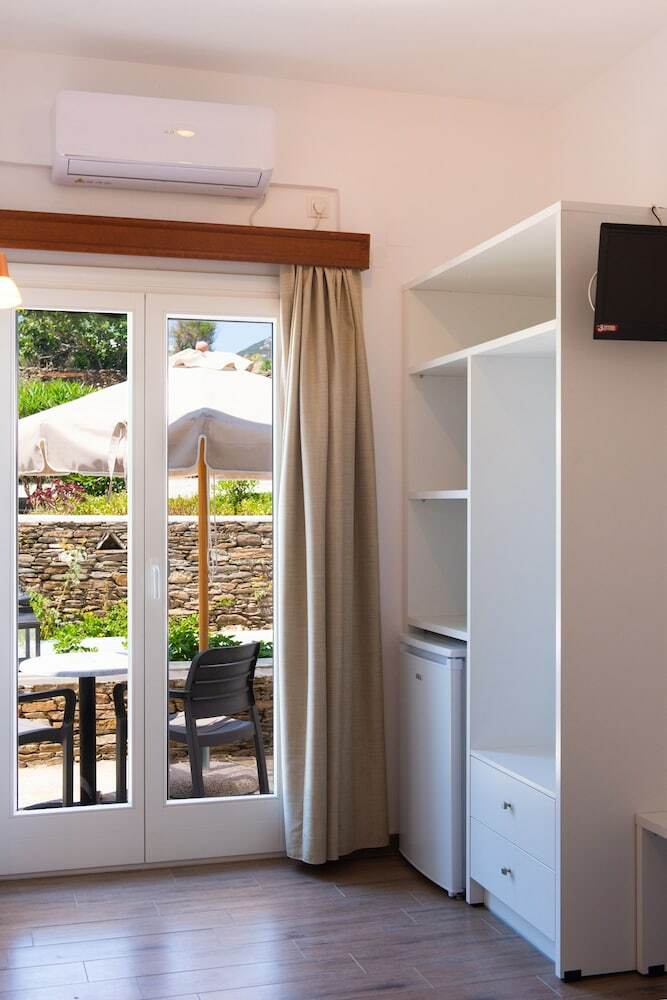 Bed & Breakfast Rooms & Apartments Archontou