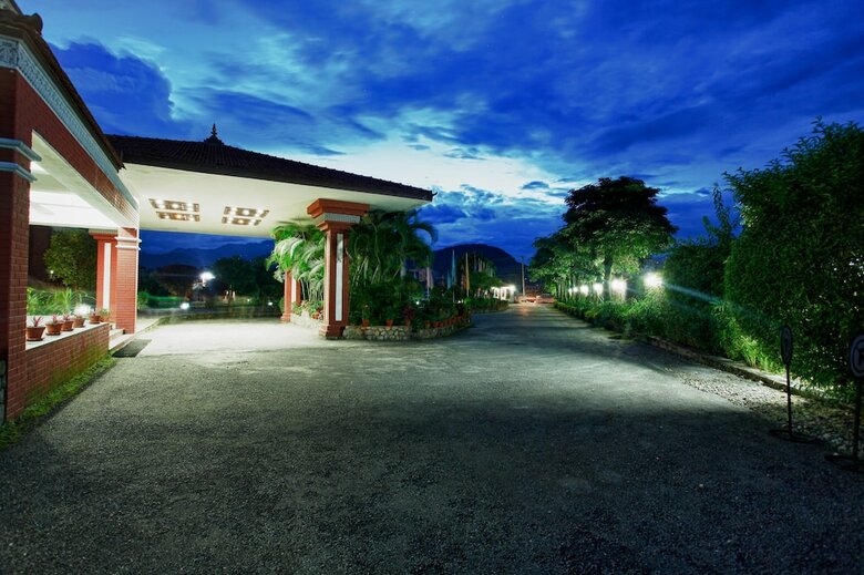 Hotel Pokhara Grande