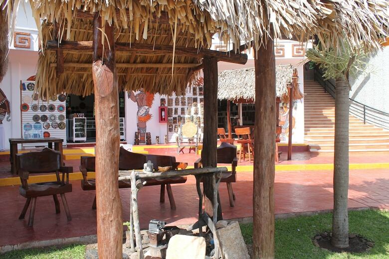 Real Mayab Hotel & Bungalows