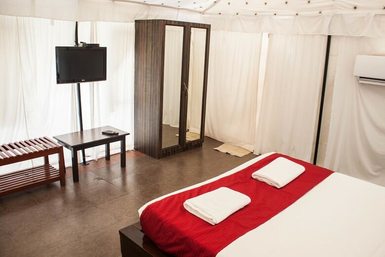 Hotel La Cabana Beach And Spa