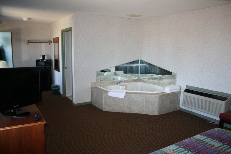 Motel Crows Nest Inn Tawas