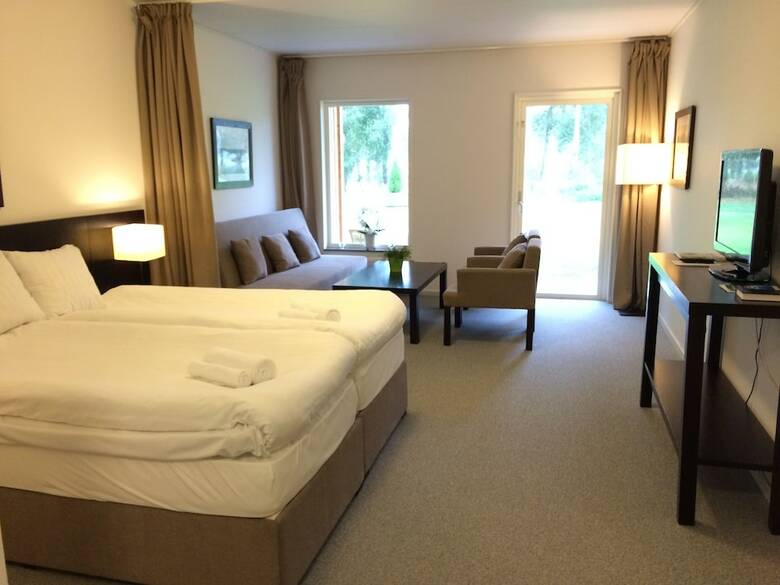 First Hotel Lind� Park
