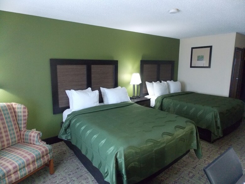 Hotel Quality Inn & Suites