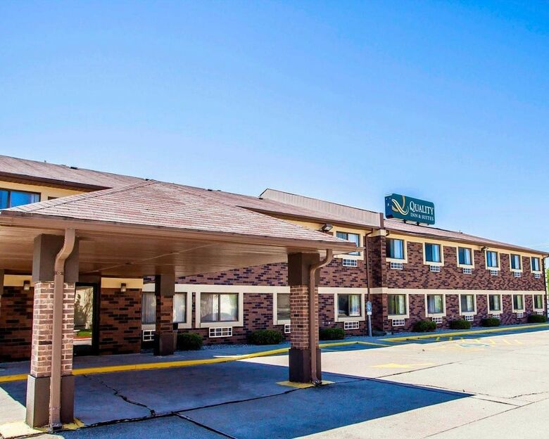 Hotel Quality Inn & Suites