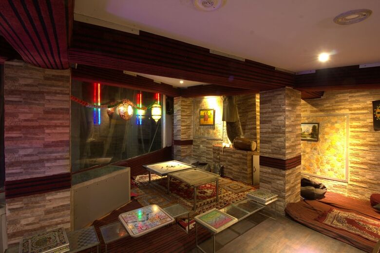 Hotel Gandhi's Paradise