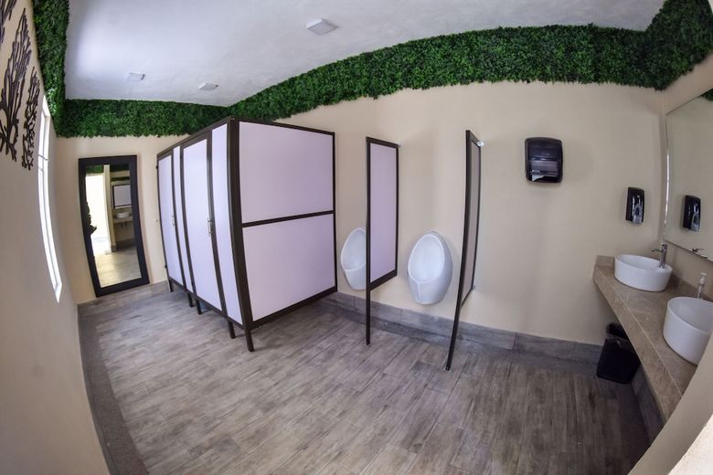 Hotel Valenciana Midway Inn