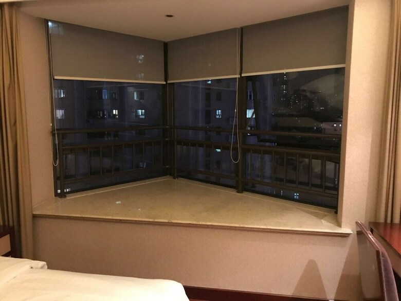 Jing'an Ziyuan Apartment