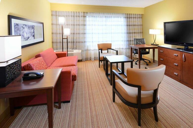 Hotel Courtyard By Marriott Plano In Legacy Park