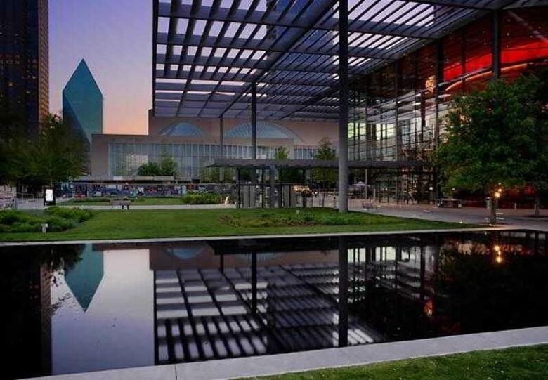 Hotel Courtyard By Marriott Plano In Legacy Park