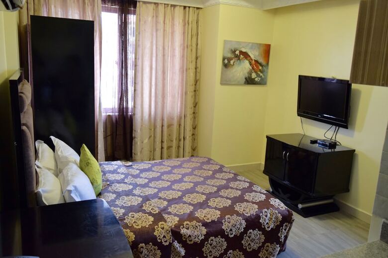 Aparthotel New Avon Apartments