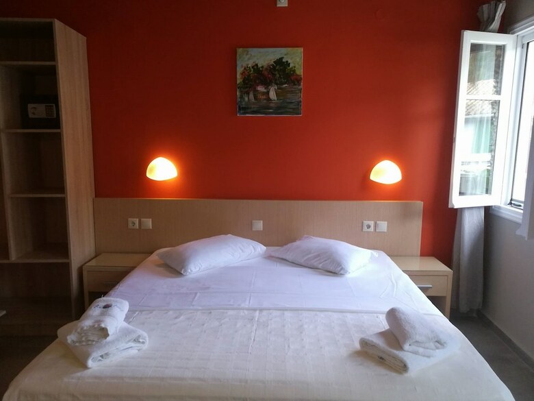 Aparthotel Rouda Bay Hotel