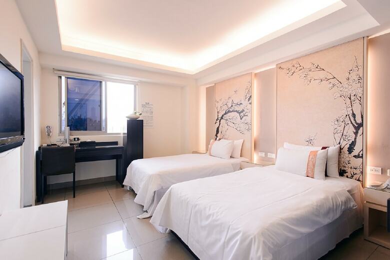 Kiwi Express Hotel - Kaohsiung Station