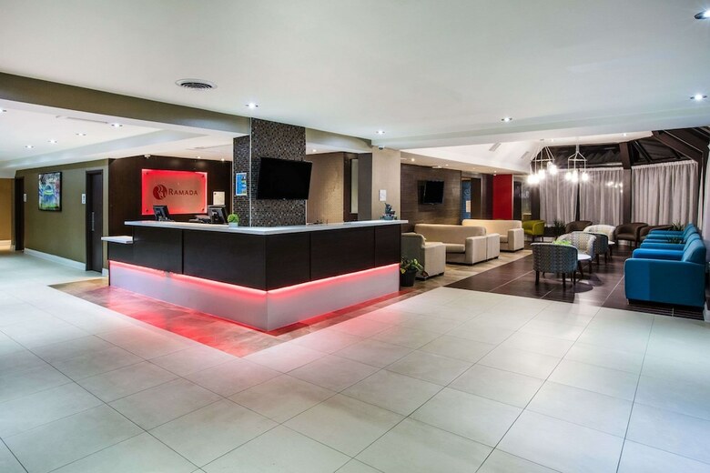 Hotel Ramada By Wyndham Jacksons Point