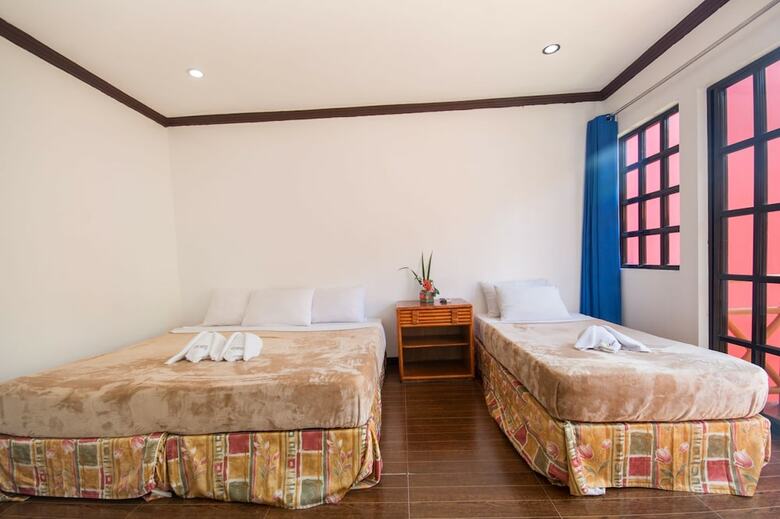 Hotel The Club Ten Beach Resort