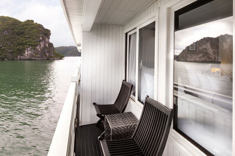 Paradise Luxury Sails Cruise